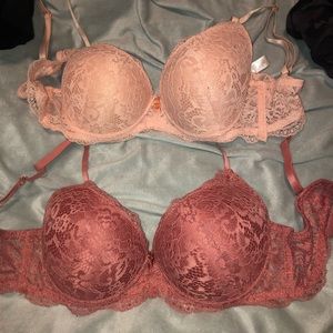 2 cute bra's never worn